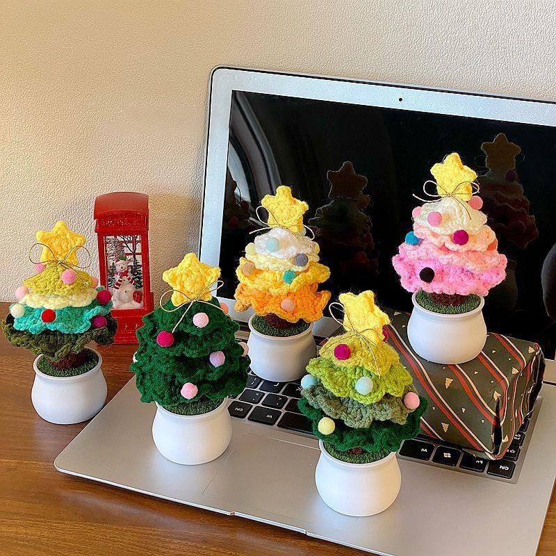 Handmade Crochet Christmas Tree Finished Hand Knitted Xmas Tree Ornaments Unique Wool Design for Holiday Decorations