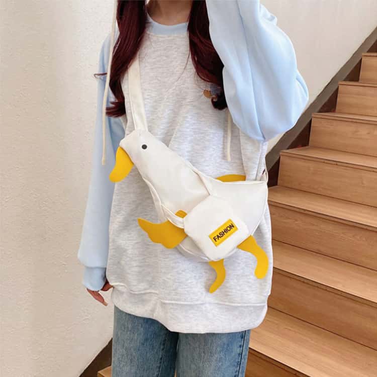斜挎包女士专用3D立体鸭子造型单肩包防水趣味胸包带前置迷你口袋和肩背带女包设计款